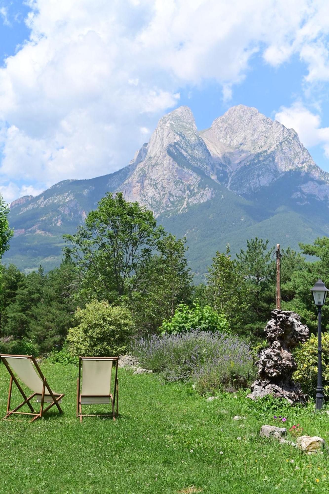 L'Indret Del Pedraforca Adults Only Hotel Saldés Exterior photo